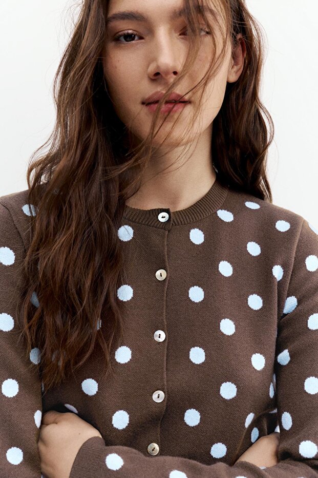 Puantiye desenli hırka - 6