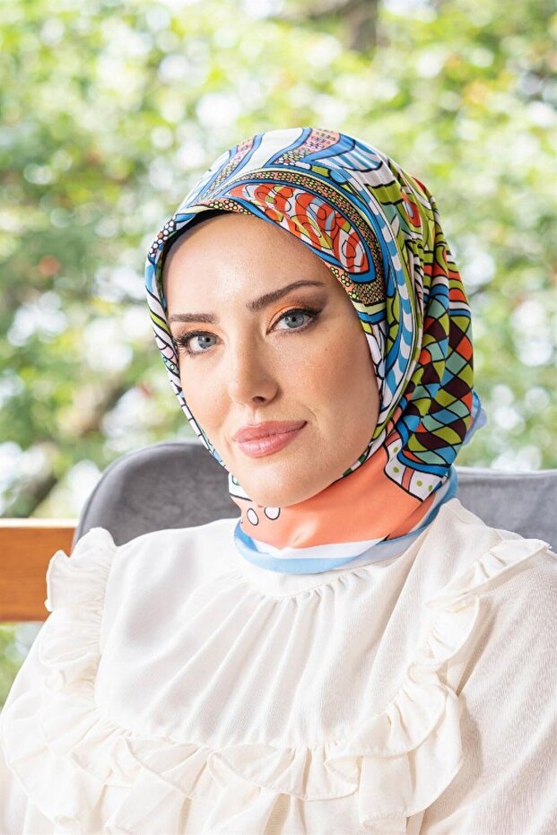 نيفينيا حك وشاح أبيض