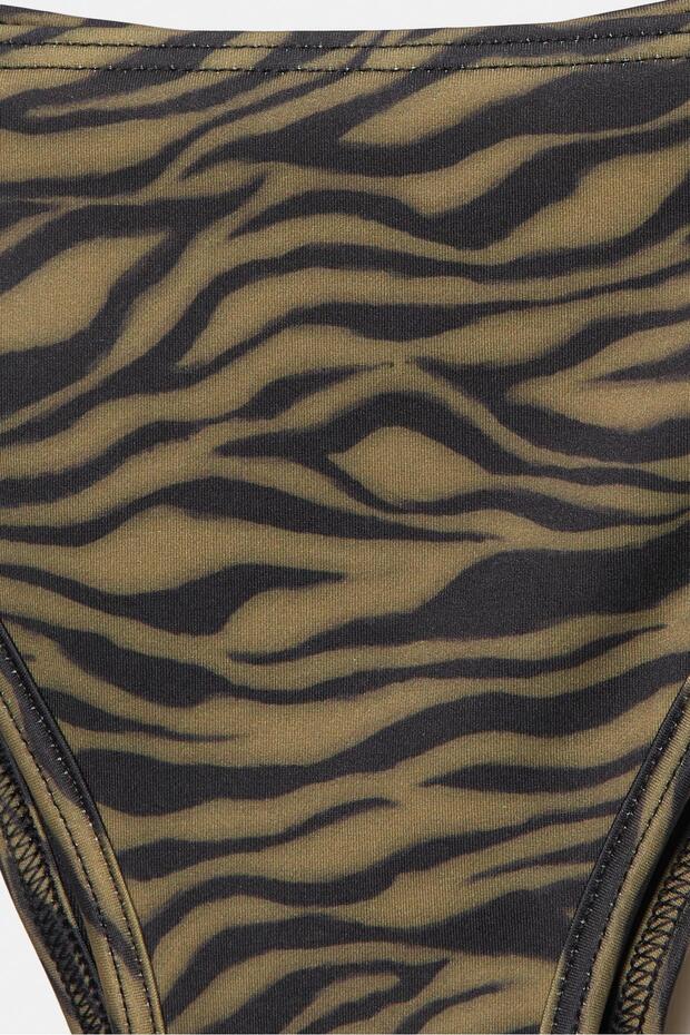 Büzgülü zebra desenli bikini altı - 5
