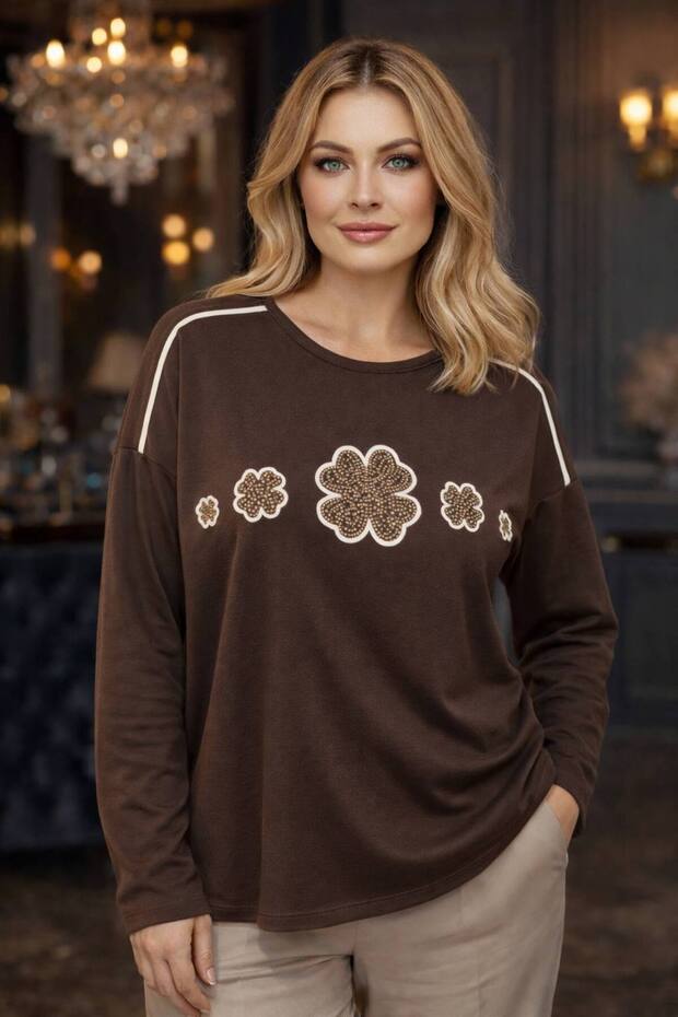 Women's Elegant Clover Stone Worked Lucky V Viscose Plus Size Blouse