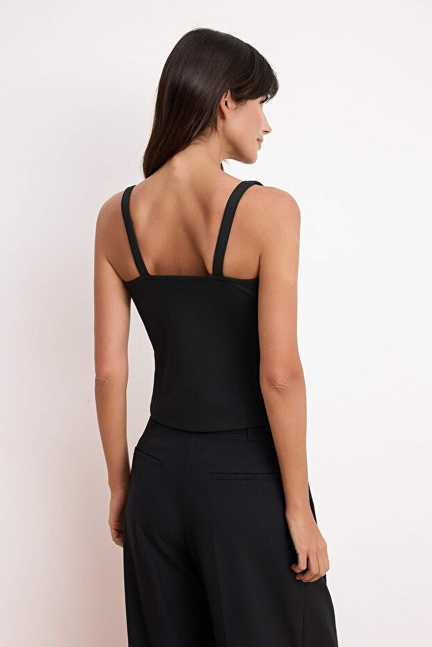Siyah Fitted/Vücuda Oturan Kare Yaka Düğmeli Kolsuz İnterlok Örme Bluz TWOSS26BZ00387 - 4