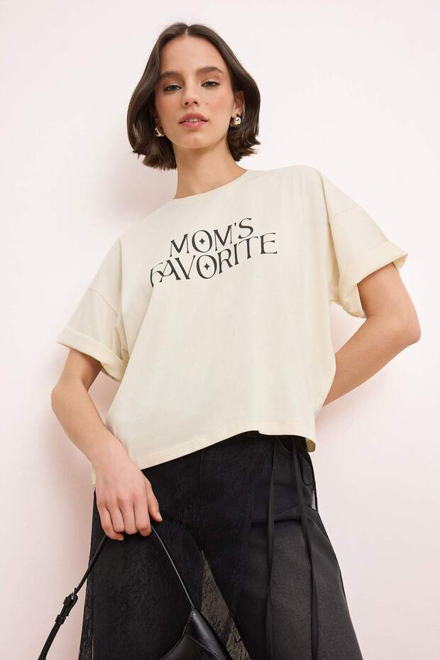 Stone Slogan Boxy Fit Low Arm Short Sleeve Tok 100% Cotton Knitted T-Shirt Twoss26Ts00081