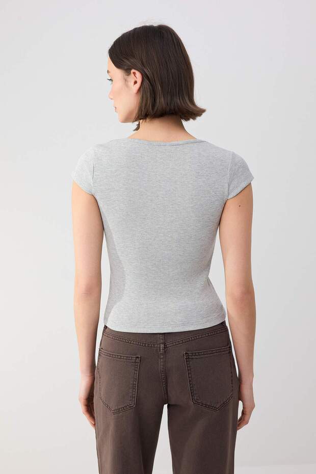 Wardrobe Essentials-Wardrope Essentials Gri Melanj Fitted Crop Esnek Örme Bluz TWOSS26BZ00155 - 4