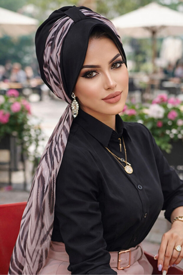 قبعة قبعة منقوشة باللون الأسود - 1