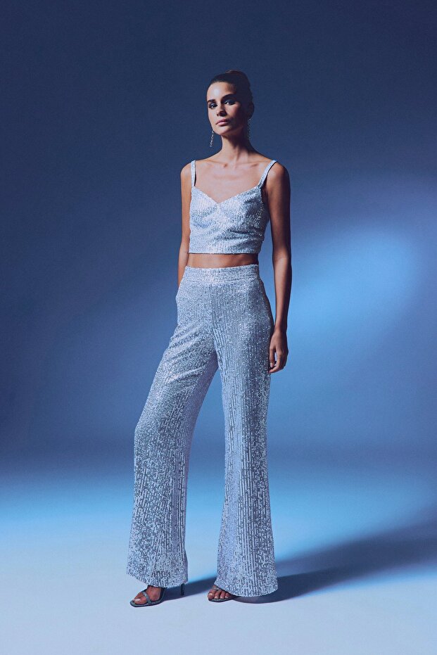 بلوزة قصيرة مزينة بالترتر مع حمالات سميكة - رمادي - 3