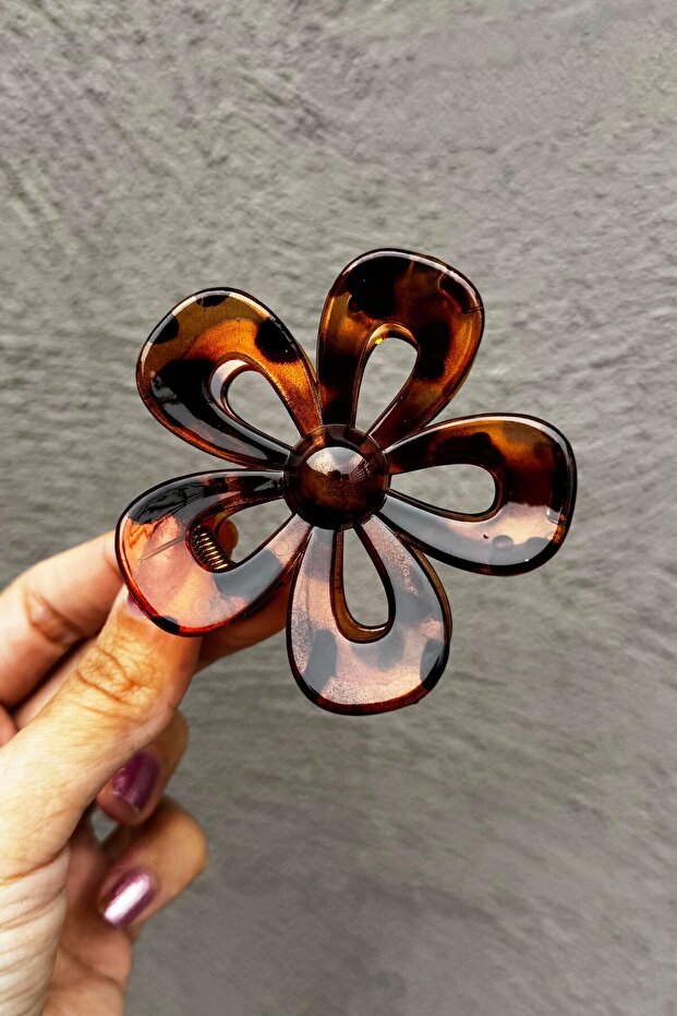 مشبك مزلاج بنمط الفهد مع شكل زهرة بنية - 4