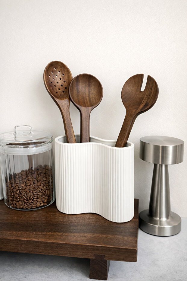 مزهرية سيراميك على شكل بيضاوي - 1