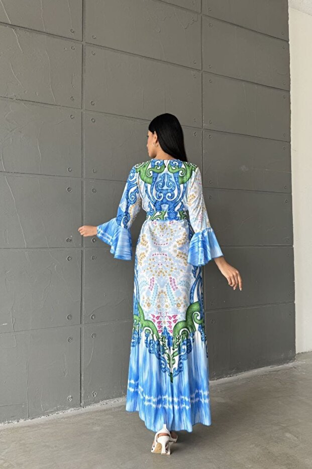 فستان ماكسي مزين بكشكشة وياقة على شكل حرف V من MSN منقوش - 3