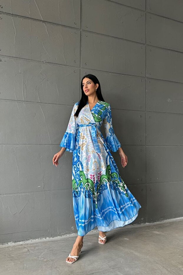 فستان ماكسي مزين بكشكشة وياقة على شكل حرف V من MSN منقوش - 2