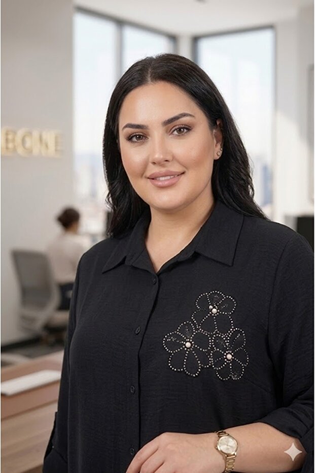 Plus Size Women's Ayrobin K Linen D Lace Daisy Shirt