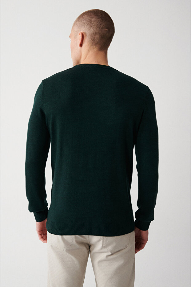Grüner, fusselfreier Strickpullover mit Rundhalsausschnitt für Herren E 005000 - 4