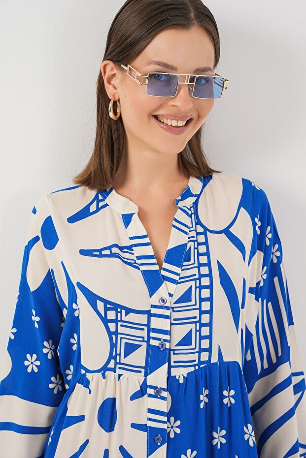 فستان ماكسي منقوش بياقة على شكل حرف V وأزرار من BDART - 5