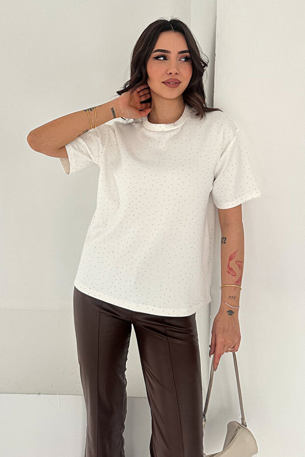 Taş Detaylı Basic Tişört – Minimal Dot - 5