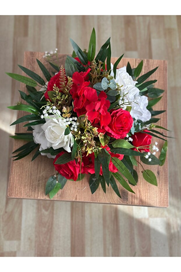 Red and White Table Flower Artificial Arrangement – 25 cm Diameter, 20–25 cm Height – Wedding & Engagement Table Decor