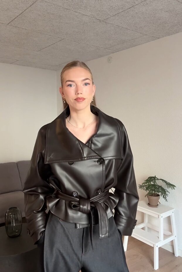 سترة Pb بأزرار على الجهتين باللون البني جلد - 7