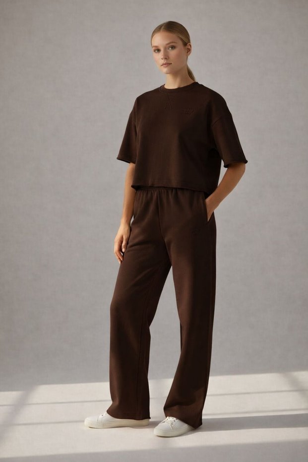 Women's Two Thread Non-Iron Pants Set - Short Sleeve Comfortable Fit Wide Leg Sporty Stylish Two-Piece Set