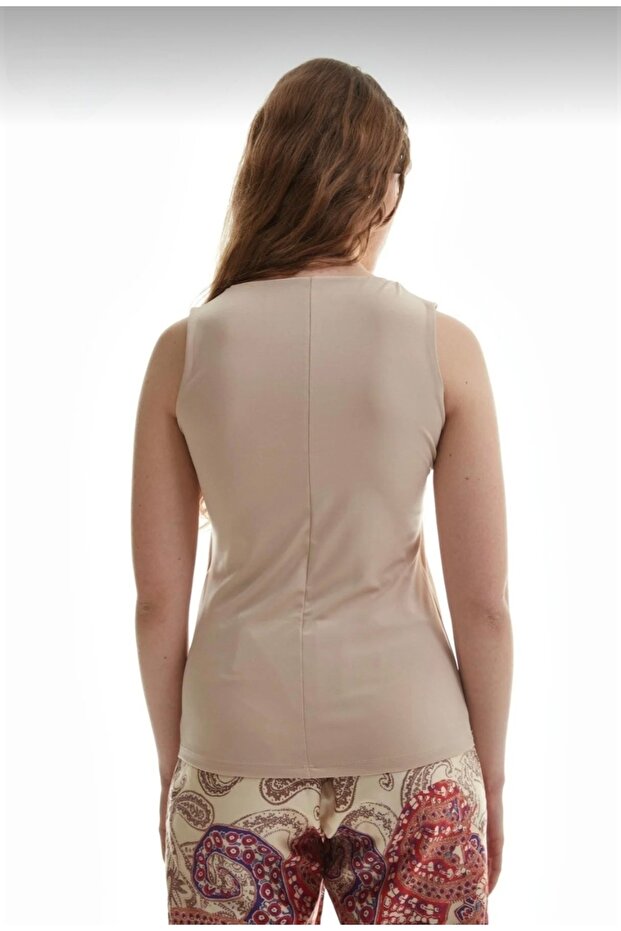 بلوزة أساسية بحزام سميك - 3