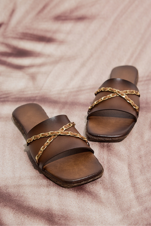 Women's Tan Comfortable Fit Chain Detail Slipper