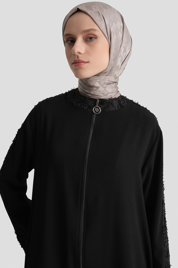 İşlemeli Ferace Siyah - 4