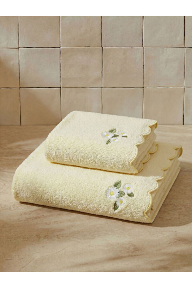 Quality Pieces from Çelebi Store Embroidered Bath Towels 2-Pack