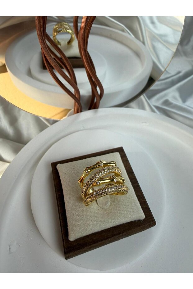 Zircon Stone Wide Model Gold Women's Ring