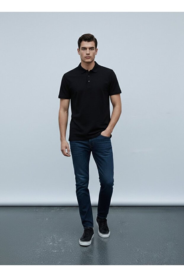 Minimal Baskılı Siyah T-shırt - 1