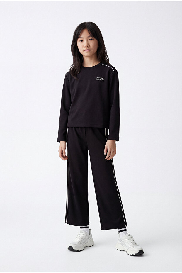 Girl's Basic Sweatshirt - 2