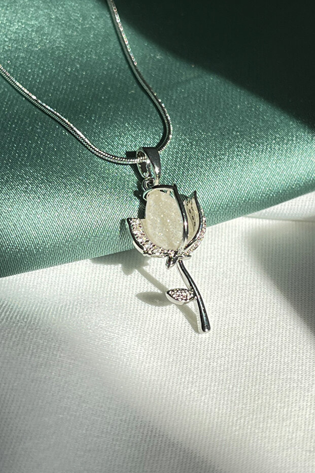 Steel Necklace with Tulip Figure