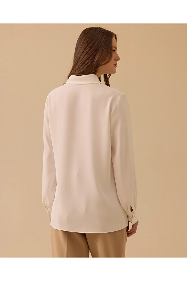 Fular Yakalı Krep Bluz - 4