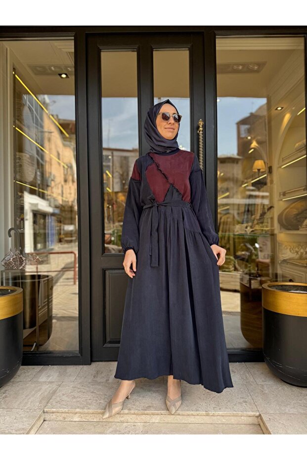 فستان غير متماثل بحزام مرقَّع 39801