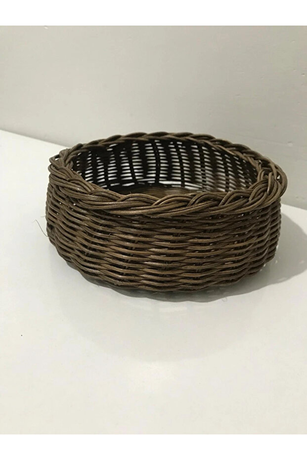 سلة راتان مستديرة