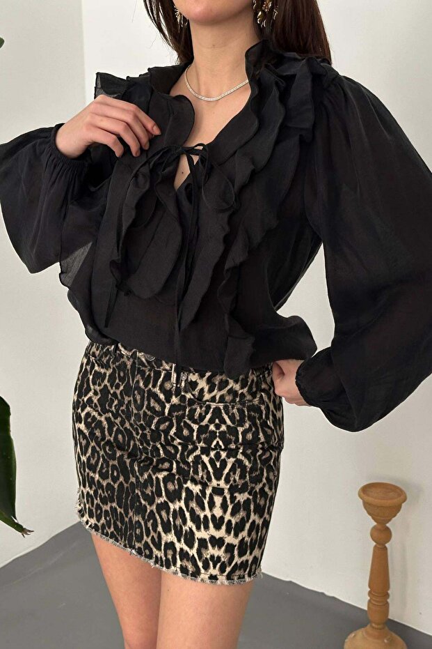 Блуза с волани - 2