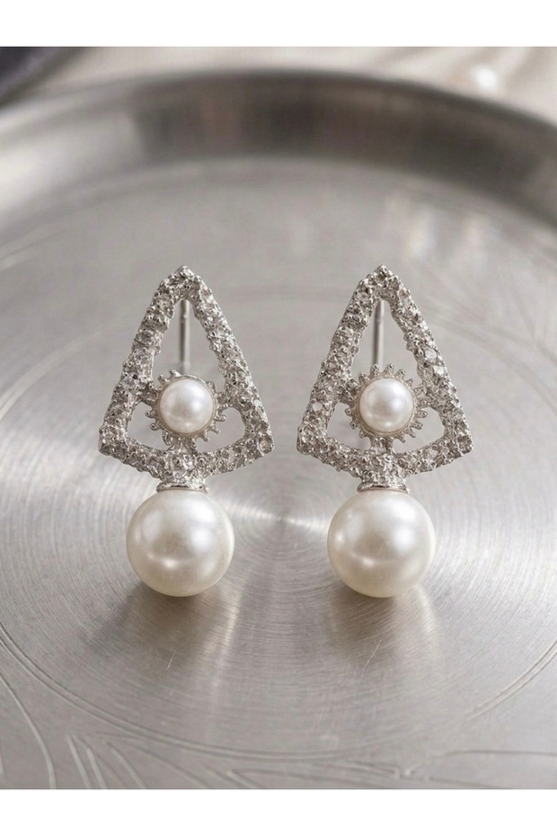 Baroque Triangle Pearl Detailed Silver Color Earrings
