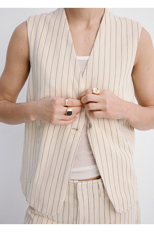 İnce çizgili yelek - 1