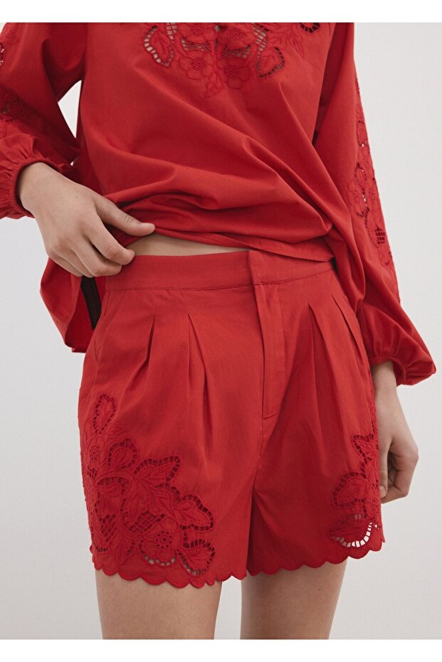 İşlemeli ajur örgü şort - 6