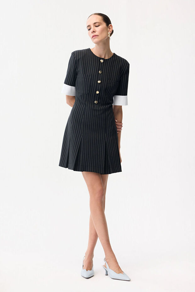 Önü Düğmeli Mini Elbise - 3