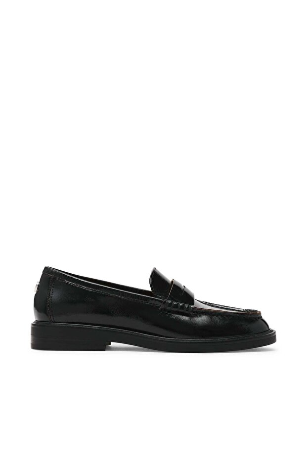 Adison Solid Black Loafers