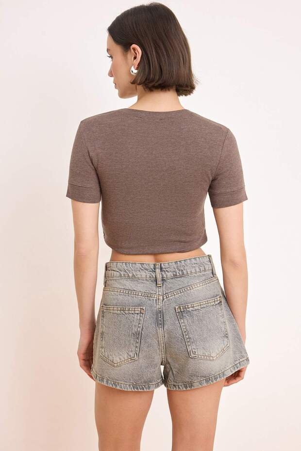 Gri Yüksek Bel Mini Denim Şort TWOSS24SR00174 - 4