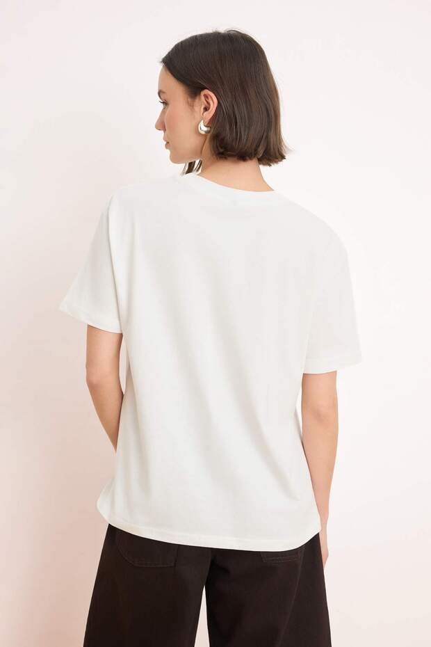 Ekru Baskılı Oversize/Geniş Kalıp Kısa Kollu %100 Pamuk Örme T-Shirt TWOSS26TS00123 - 4
