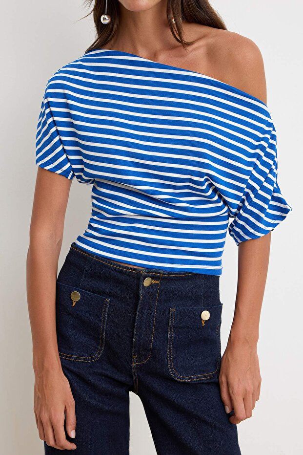 Lacivert Çizgili Regular Kalıp Asimetrik Yaka Büzgülü Crop Fitilli Esnek Örme Bluz TWOSS26BZ00376 - 3