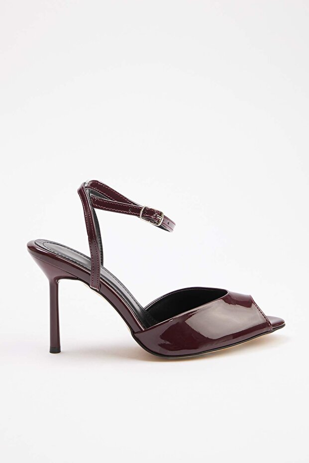 Bordo Rugan 9 cm Kadın Klasik Topuklu Ayakkabı TAKSS26TO00029 - 3