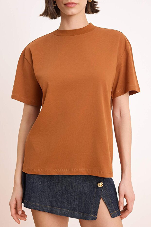 Açık Kahverengi %100 Pamuk Basic Regular/Normal Kalıp Dik Yaka Örme T-Shirt TWOAW20TS0096 - 3