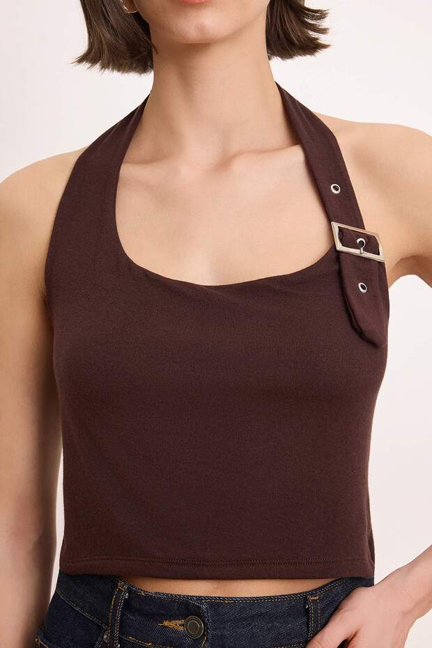 Kahverengi Boyundan Bağlamalı Kemer Detaylı Fitted/Vücuda Oturan Örme Bluz TWOSS24BZ00580 - 3