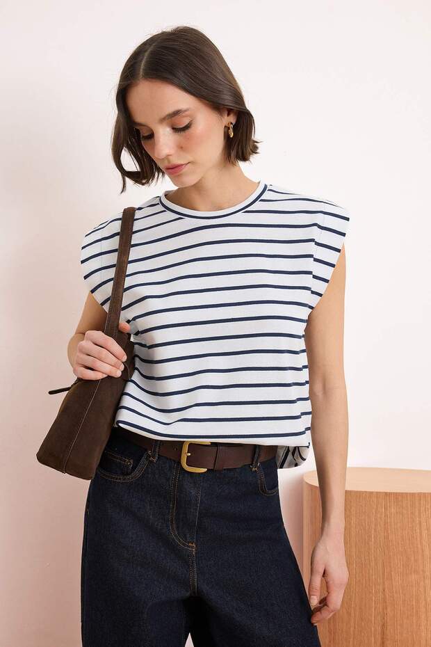 Trendyolmilla  Koyu Lacivert Örme T-Shirt TWOSS20TS0021 - Görsel 2