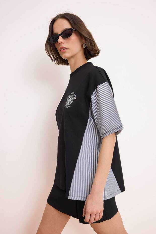 Siyah Kalın Pamuklu Oversize/Geniş Kalıp Poplin Detaylı Baskılı Örme T-Shirt TWOSS24TS00005 - 3
