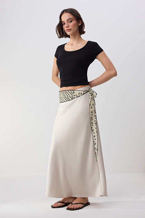 Wardrobe Essentials-Siyah Fitted/Vücuda Oturan Havuz Yaka Ay Kol Yumuşak Örme Bluz TWOSS26BZ00362 - 2