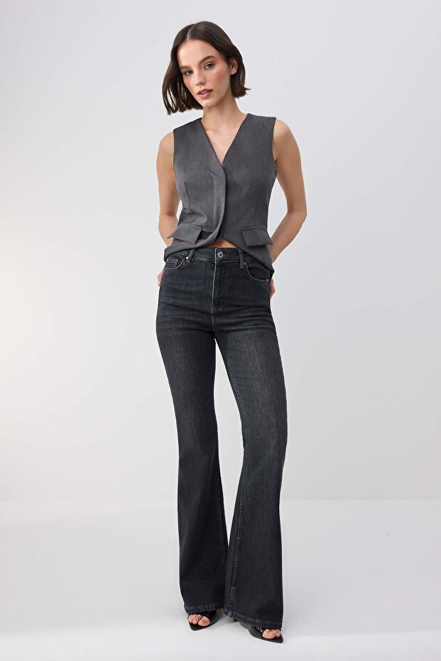 Trendyolmilla Wardrope Essentials Siyah DÖKÜMLÜ Yüksek Bel Orta Esnek Flare Jeans TWOSS26JE00106 - 1