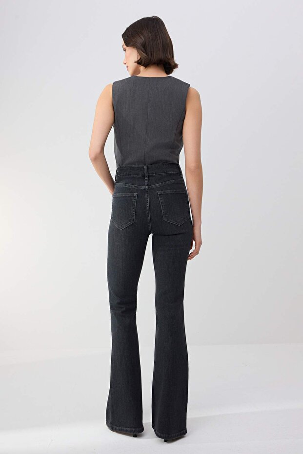 Trendyolmilla Wardrope Essentials Siyah DÖKÜMLÜ Yüksek Bel Orta Esnek Flare Jeans TWOSS26JE00106 - 4