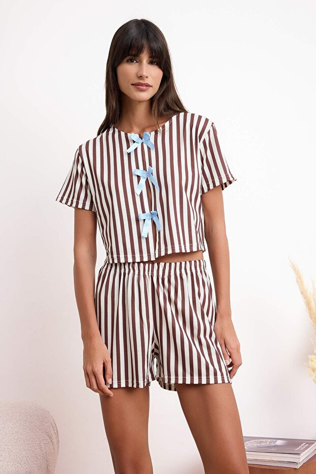 Trendyolmilla  Kahverengi 3'lü Çizgili Kurdele Detaylı Örme Pijama Takımı THMSS26PT00068 - Görsel 3