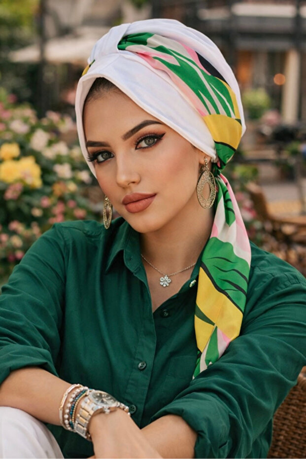 غطاء رأس منقوش بأوراق خضراء أوف وايت - 1